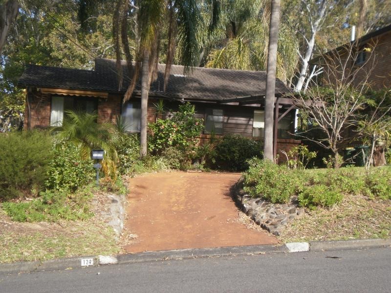124 Marks Road, Gorokan NSW 2263
