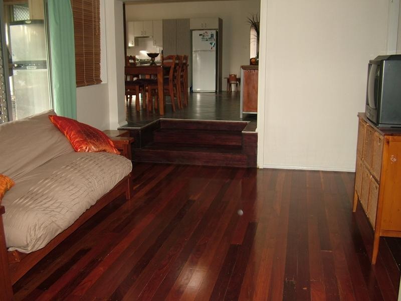 981 The Entrance Rd, Forresters Beach NSW 2260