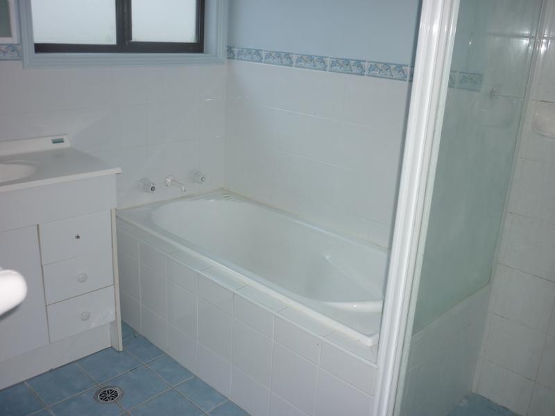 13B Erin Street, Berkeley Vale NSW 2261