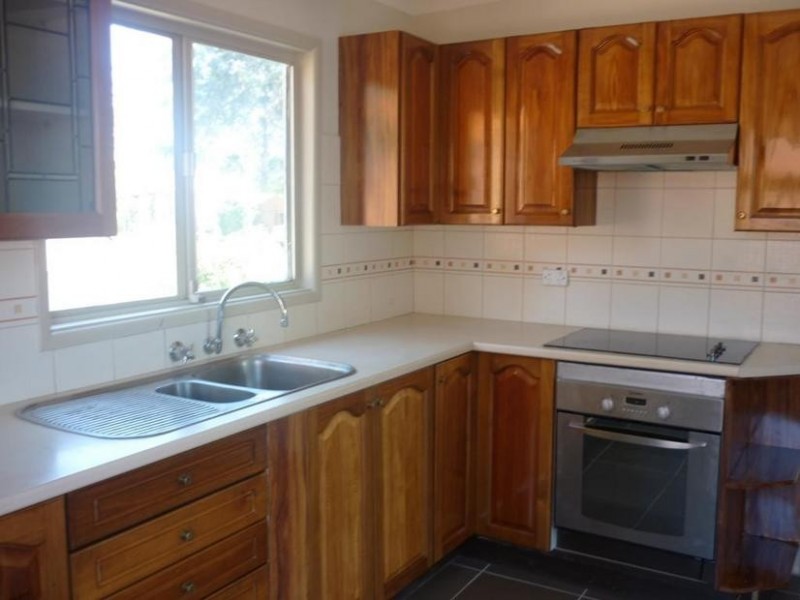 52 Gladys Ave, Berkeley Vale NSW 2261