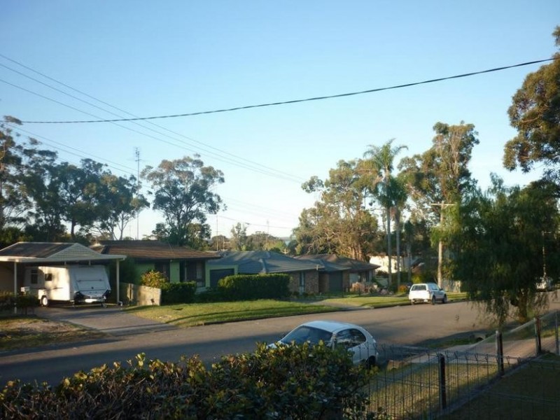 52 Gladys Ave, Berkeley Vale NSW 2261