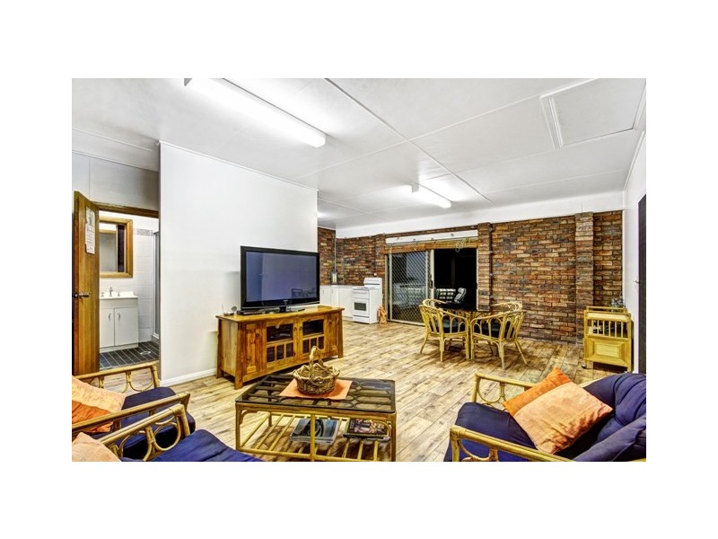 8 Palm Valley Rd, Tumbi Umbi NSW 2261