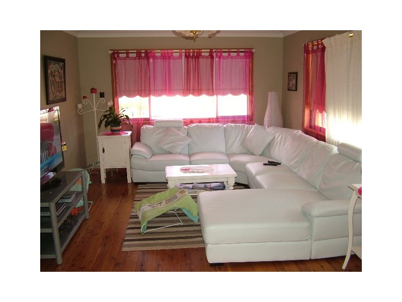 12 Vista Pde, Bateau Bay NSW 2261