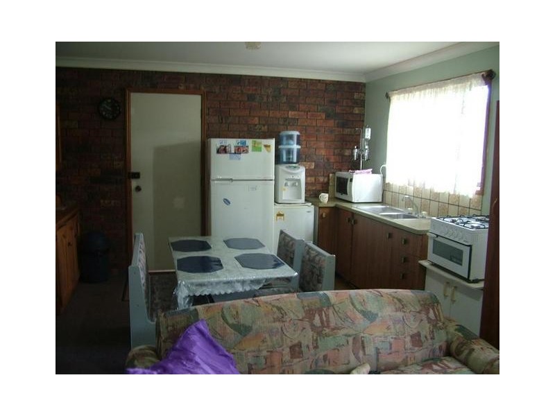 71 Wyong Rd, Berkeley Vale NSW 2261