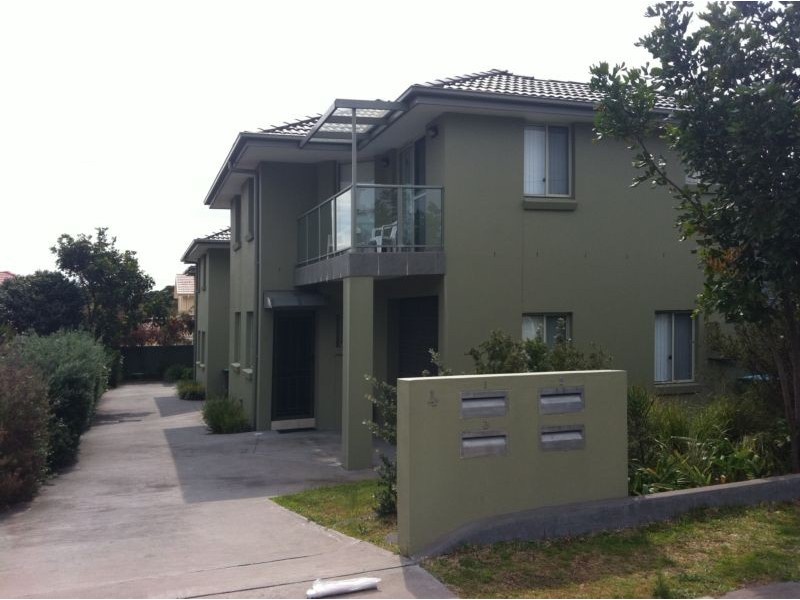 1/4 Moorah Ave, Blue Bay NSW 2261
