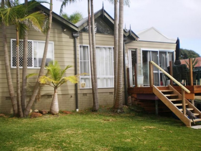 16 South Street, Killarney Vale NSW 2261