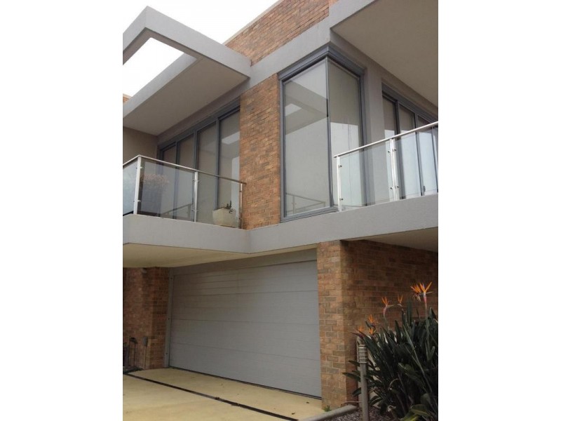 1/146-148 Ocean Parade, Blue Bay NSW 2261