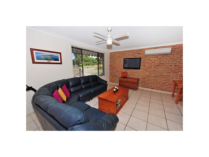 4/1 Hobbs Close, Bateau Bay NSW 2261