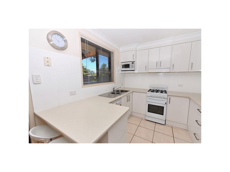 4/1 Hobbs Close, Bateau Bay NSW 2261