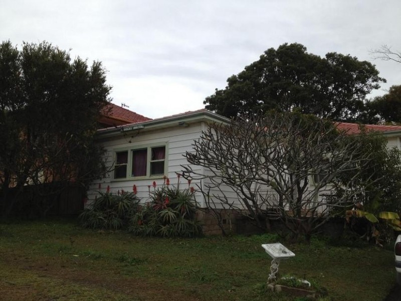 19 View St, The Entrance NSW 2261