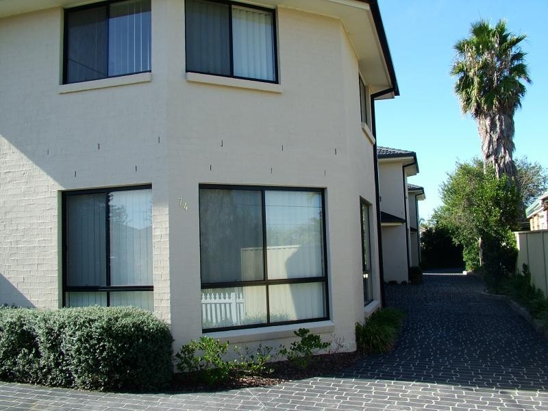 2/74 Gilbert STREET, Long Jetty NSW 2261