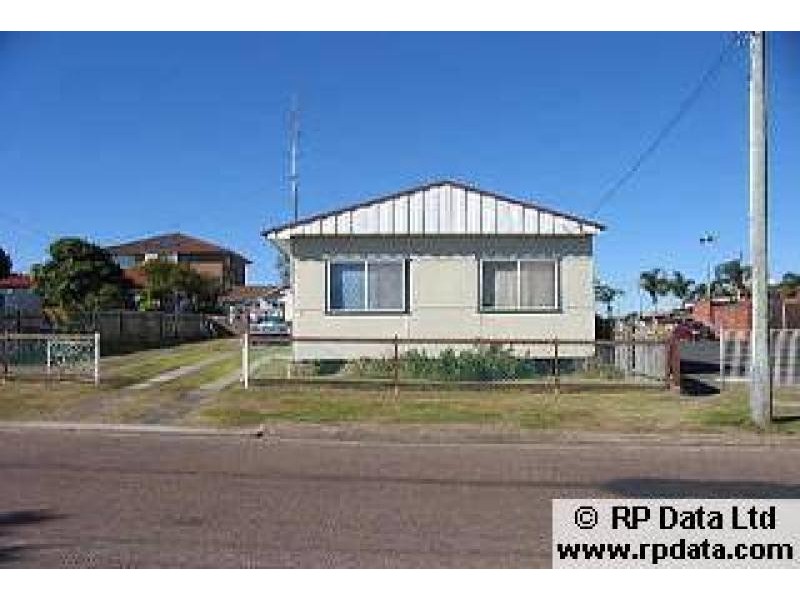 2/18 Taylor STREET, The Entrance NSW 2261