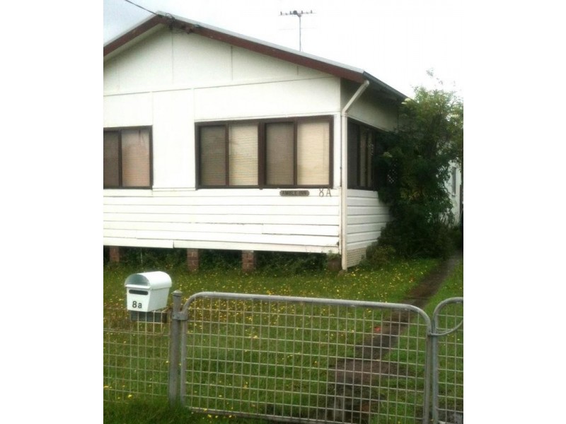 8A Ashton AVENUE, The Entrance NSW 2261