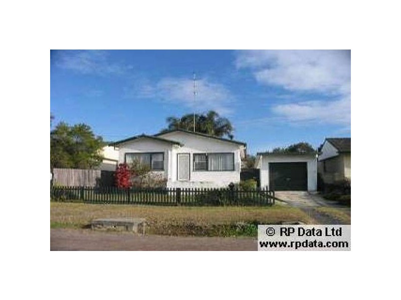 11 Ventura AVENUE, Bateau Bay NSW 2261