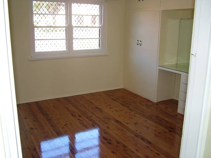 31 Trelawny Street, Killarney Vale NSW 2261