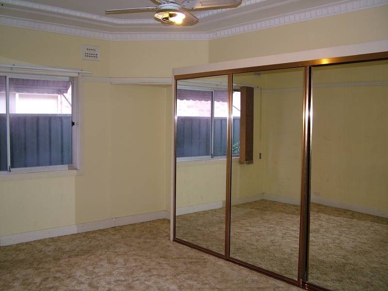 25 Warrigal STREET, The Entrance NSW 2261