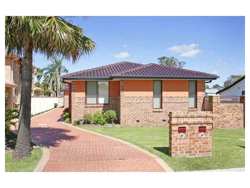 2/5 Naelcm Ave, Killarney Vale NSW 2261