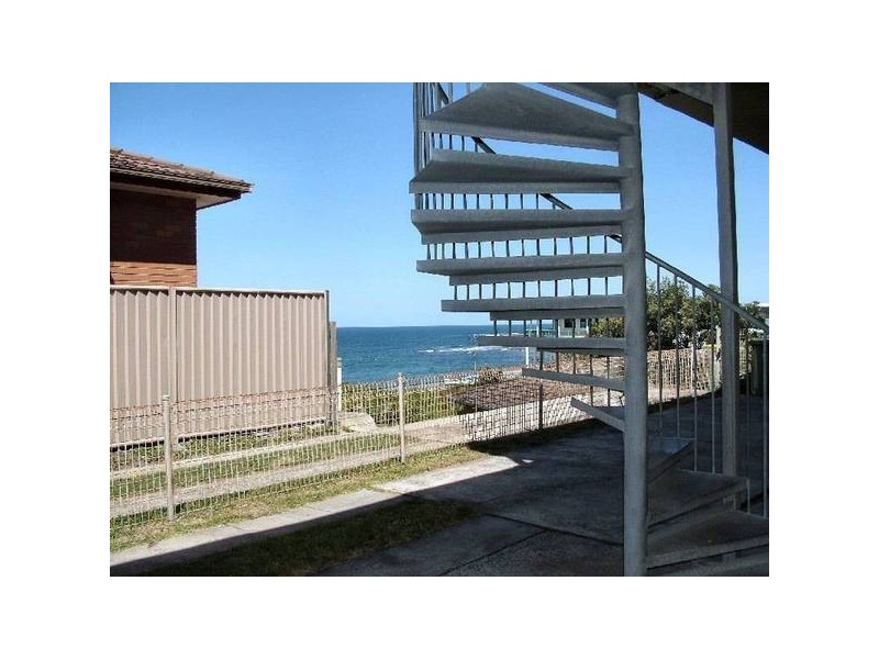 Blue Bay NSW 2261