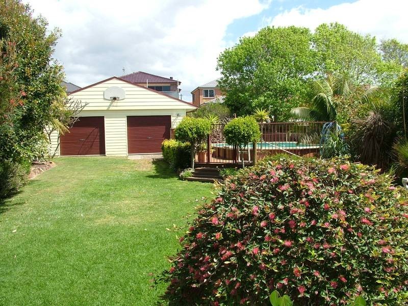 Blue Bay NSW 2261