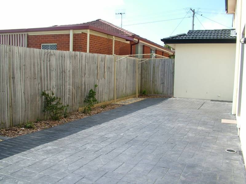 2/7 Yethonga Street, Blue Bay NSW 2261