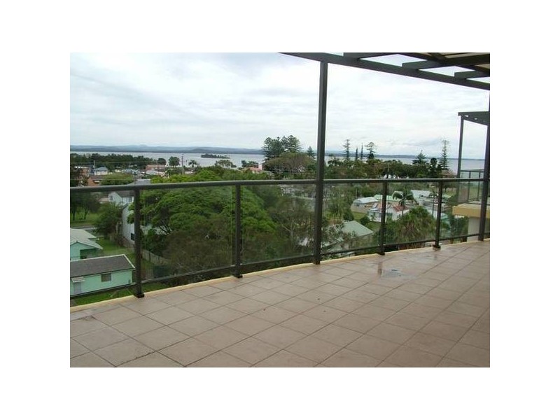 605/1-9 Torrens Ave, The Entrance NSW 2261