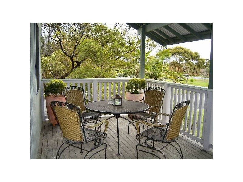 50 Bias Ave, Bateau Bay NSW 2261