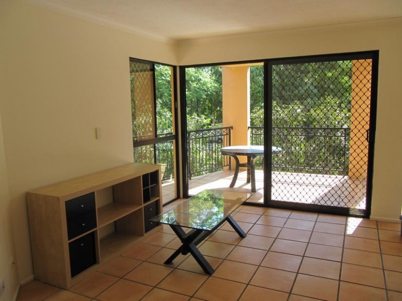 4/260 Sir Fred Schonell Drive, St Lucia QLD 4067