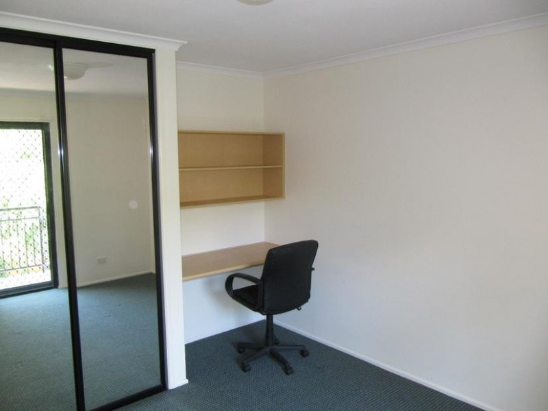 4/260 Sir Fred Schonell Drive, St Lucia QLD 4067