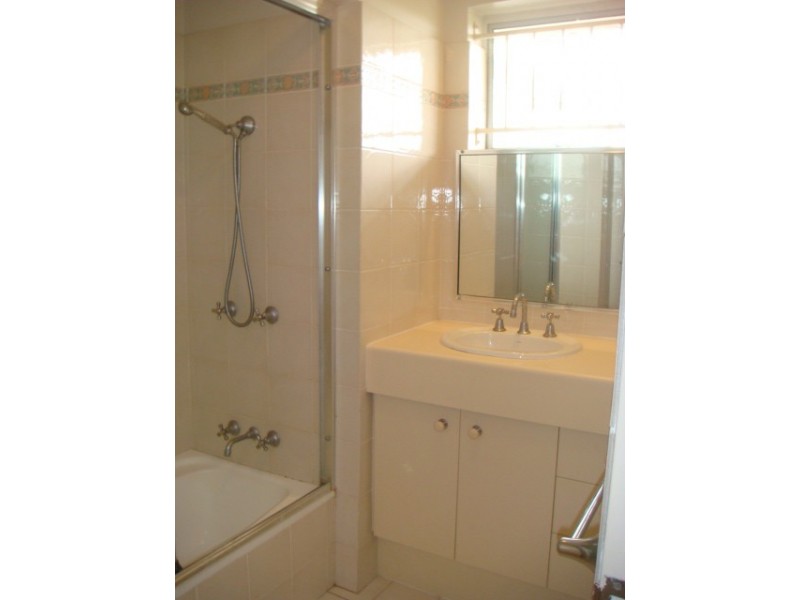 25/15 Bellevue Terrace, St Lucia QLD 4067