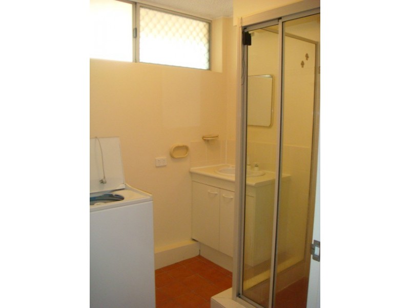 2/9 Kingsford Street, Auchenflower QLD 4066