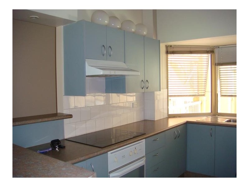 11/15 Clarence Road, Indooroopilly QLD 4068