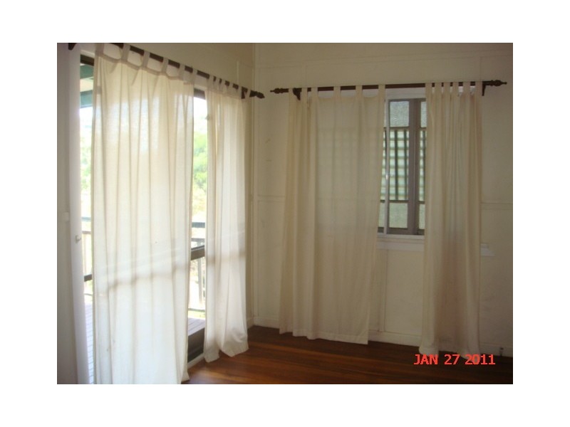 27 Armadale Street, St Lucia QLD 4067