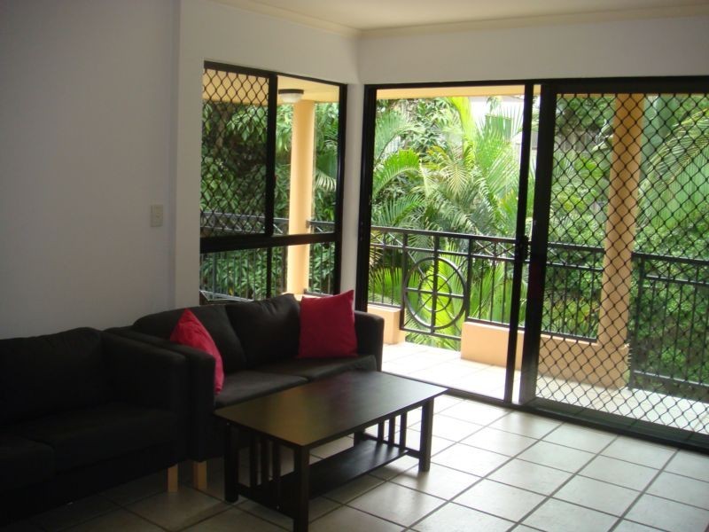 5/260 Sir Fred Schonell Drive, St Lucia QLD 4067