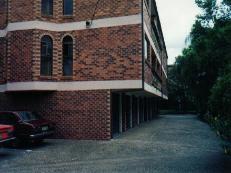 3/237 Sir Fred Schonell Drive, St Lucia QLD 4067