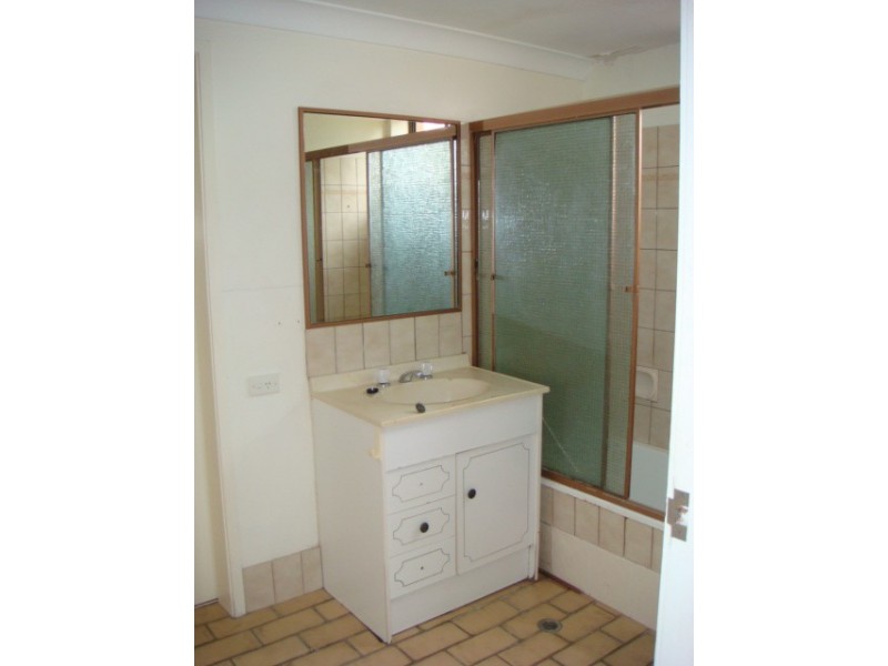 3/237 Sir Fred Schonell Drive, St Lucia QLD 4067