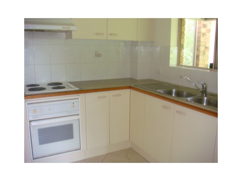 4/115 Central Avenue, Indooroopilly QLD 4068