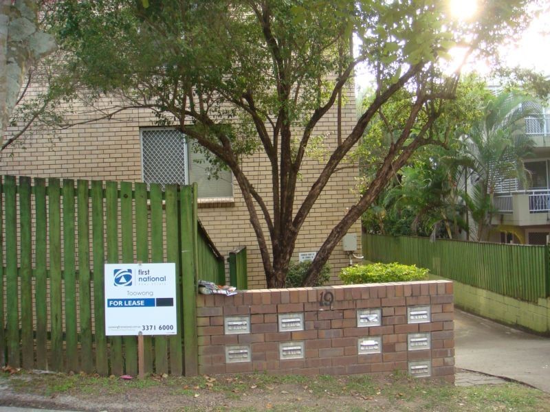 2/19 Durham Street, St Lucia QLD 4067