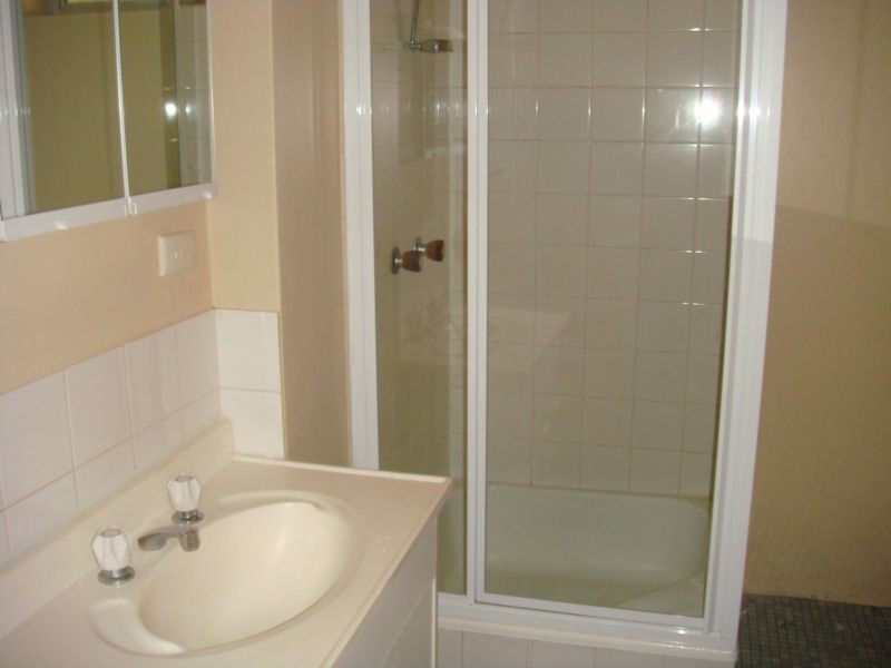 2/19 Durham Street, St Lucia QLD 4067