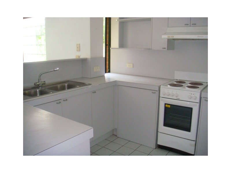 4/119 Munro Street, St Lucia QLD 4067