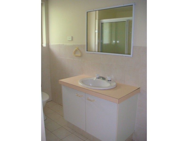 4/169 Sir Fred Schonell Drive, St Lucia QLD 4067