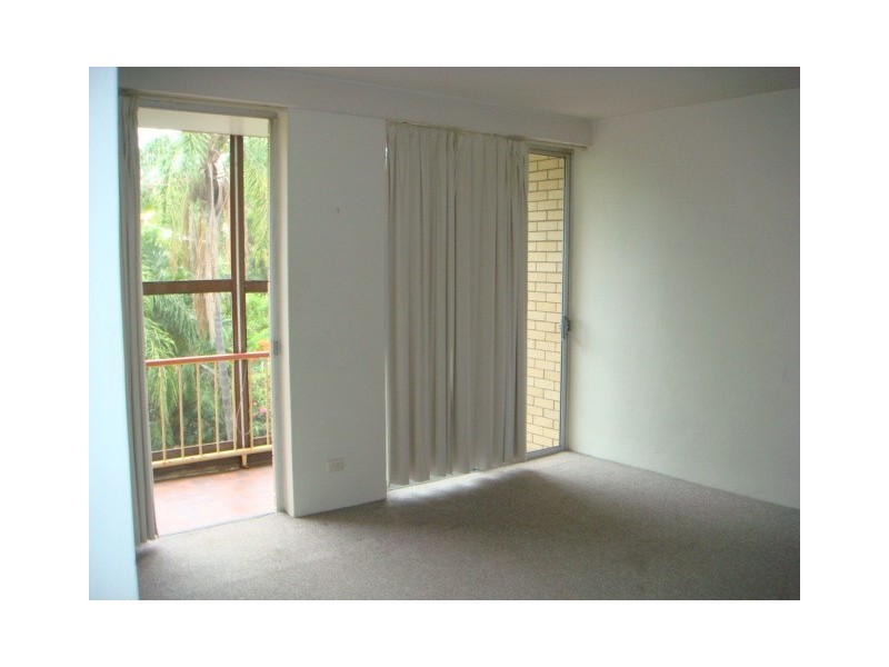 8/9 Norwood Street, Toowong QLD 4066