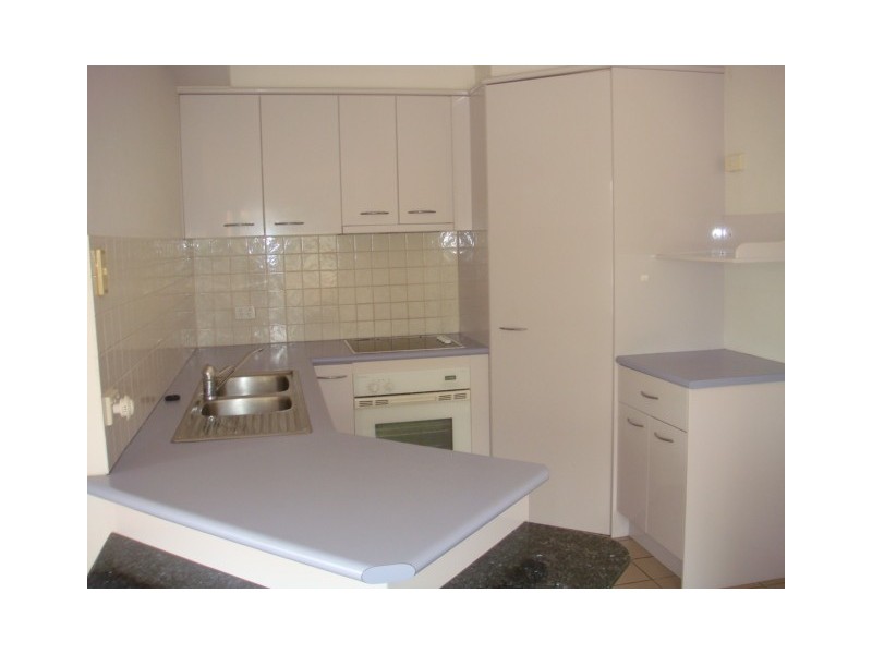 1/8 Mitre Street, St Lucia QLD 4067