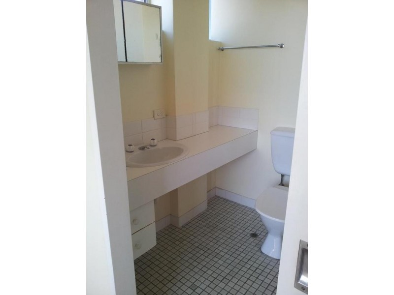 4/70 Swann Road, Taringa QLD 4068