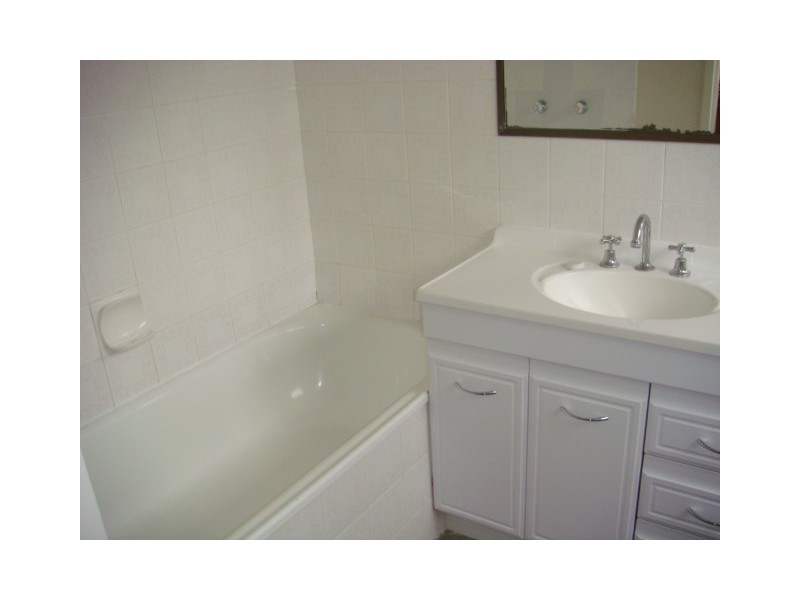 1/91 Central Avenue, Indooroopilly QLD 4068