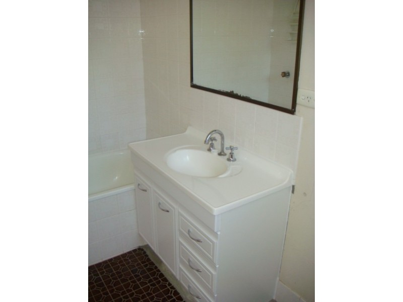 1/91 Central Avenue, Indooroopilly QLD 4068