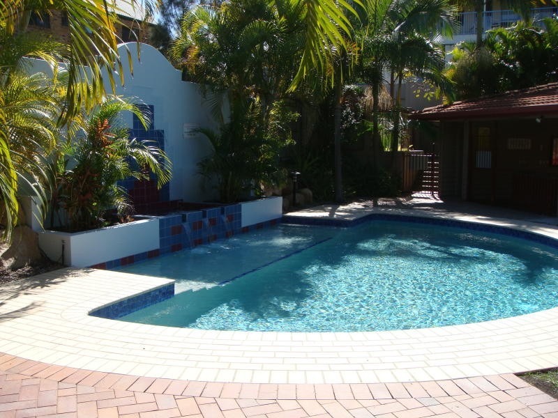 2 Waverley Road, Taringa QLD 4068