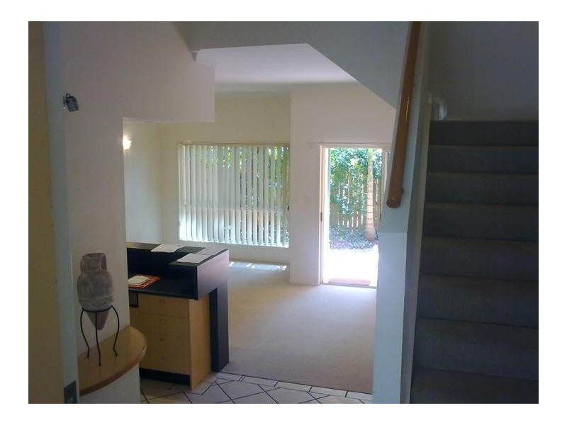 3/10 Broomfield Street, Taringa QLD 4068