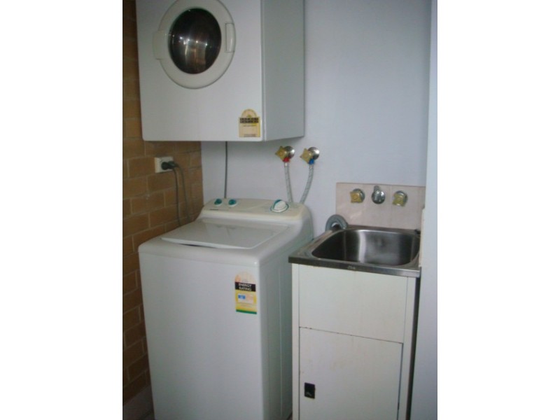 2/2 Sheehan Street, Milton QLD 4064