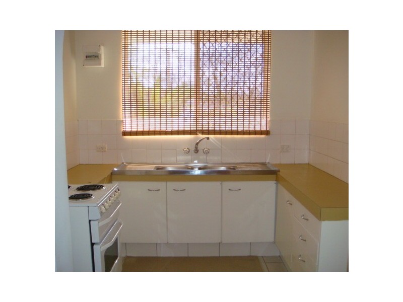 2/30 Lang Pde, Auchenflower QLD 4066