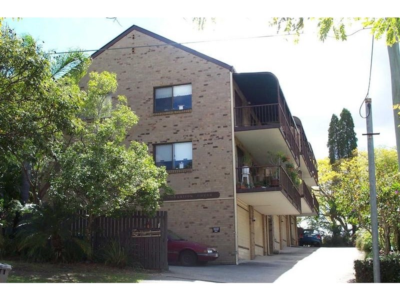 2/64 Sisley Street, St Lucia QLD 4067